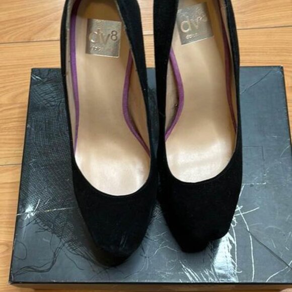 Dolce Vita Black Suede Platform Heels – Size 9 (2008) - Picture 2 of 3